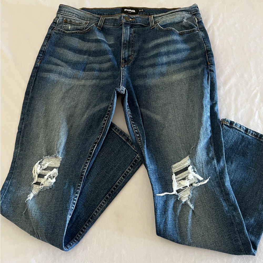 RSQ JEANS SKINNY TAPER FLEX STRETCH JEANS Men's Jeans Size 38x30 Distressed.
